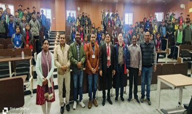 NEWS : नीमच मेडिकल कॉलेज के छात्रों ने किया विभागों का भ्रमण, डॉक्टर ने दी विस्तृत जानकारी, कुछ इस तरह किया प्रेरित, पढ़े खबर