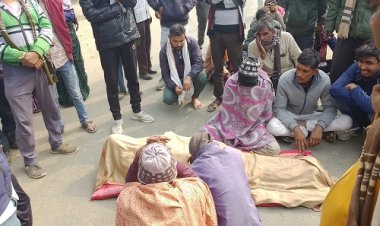 BIG NEWS : डंपर ने रौंदा, तो भरत की हुई मौत, गुस्साएं परिजनों ने किया चक्काजाम, मुआवजे सहित इस बड़ी कार्यवाही की मांग भी, घटना कुकड़ेश्वर थाना क्षेत्र की, पढ़े मनीष जोलान्या की खबर