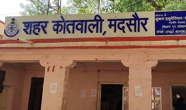 BIG NEWS : 12 चक्का ट्रक में नशे का सामान, और प्रतापगढ़ साइड से जावरा तरफ का सफर, सुचना पर मंदसौर पुलिस ने की घेराबंदी, डोडाचूरा की खैप जप्त, तो तस्कर मोहम्मद शमीम भी चढ़ा हत्थे, अब मोबाइल से खुलेंगे ये राज, पढ़े खबर