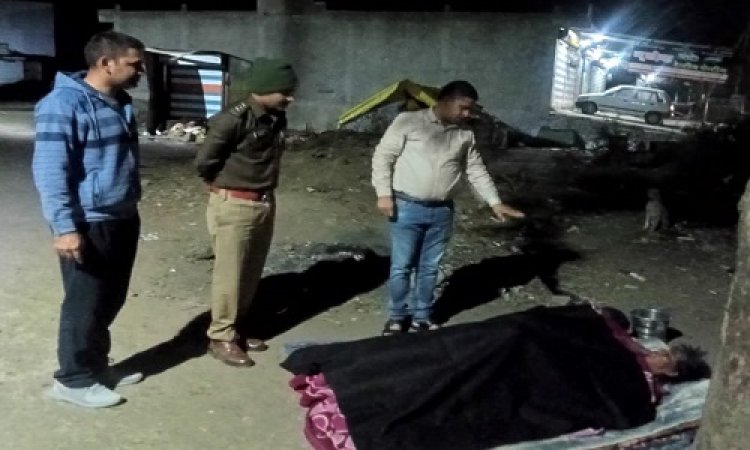 NEWS : कंपकपाती ठंड में निकले प्रशासनिक अधिकारी, जरूरतमंदों के पास पहुंचे, और किया ये बड़ा काम, अब मनासा में हर कोई कह रहा मान गए साहब...! पढ़े खबर