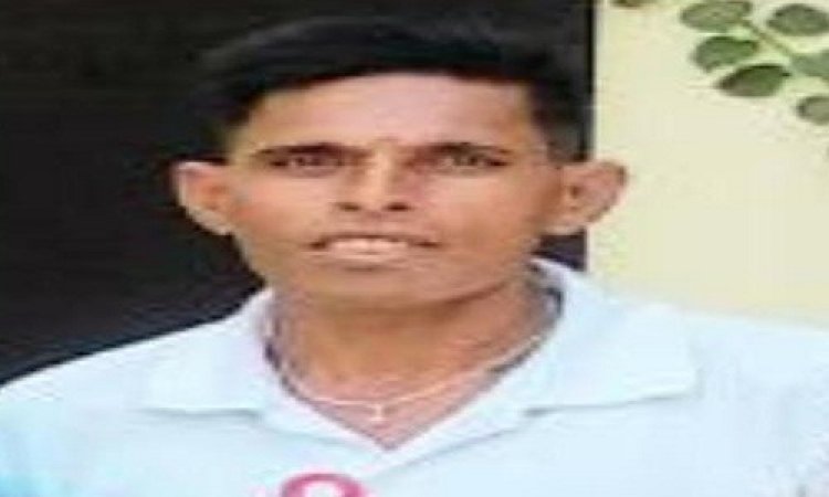 BIG NEWS : 6 महीने पहले यातायात थाने से जुड़े, 9 दिसंबर को सड़क हादसे में मौत, स्वर्गीय मोहन धाकड़ के निवास पर पहुंची पुलिस, परिवार की कुछ यूं की मदद, पढ़ेंगे तो आप भी करेंगे खाकी को सेल्यूट, क्लिक करें और देखें