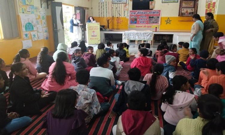 NEWS : राष्ट्र सेविका समिति का एक दिवसीय बाल संस्कार प्रशिक्षण संपन्न, अक्षत-कुमकुम लगाकर किया बालिकाओं का स्वागत, तुलसी पूजन कराया, और बताया महत्व, पढ़े खबर