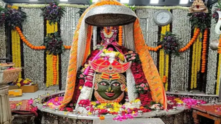 BIG NEWS : दर्शन के नाम पर भक्तों से वसूली का खेल उजागर, महाकाल मंदिर में बड़ी कार्रवाई, प्रशासक को हटाया, तो प्रोटोकॉल अधिकारी सहित इन पर केस दर्ज, ऐसे हुआ भंडाफोड़, पढ़े खबर