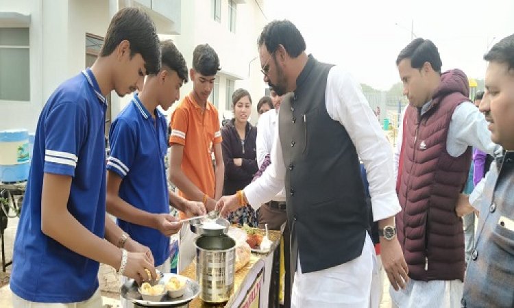 NEWS : वीर बाल दिवस, मनासा में हुआ इस विशेष कार्यक्रम का आयोजन, विधायक मारु पहुंचे निरिक्षण करने, नन्हे बच्चों को किया संबोधित, पढ़े खबर