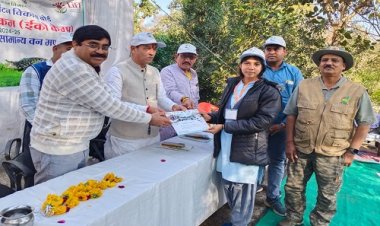 WOW ! जब जंगल भ्रमण पर निकले छात्र-छात्राएं, तो सामने नजर आया ये मंजर, इस खास कार्यक्रम की रतनगढ़ में हो रही चर्चा, फिर इन्हें दिलाई सुरक्षा की शपथ, पढ़े खबर