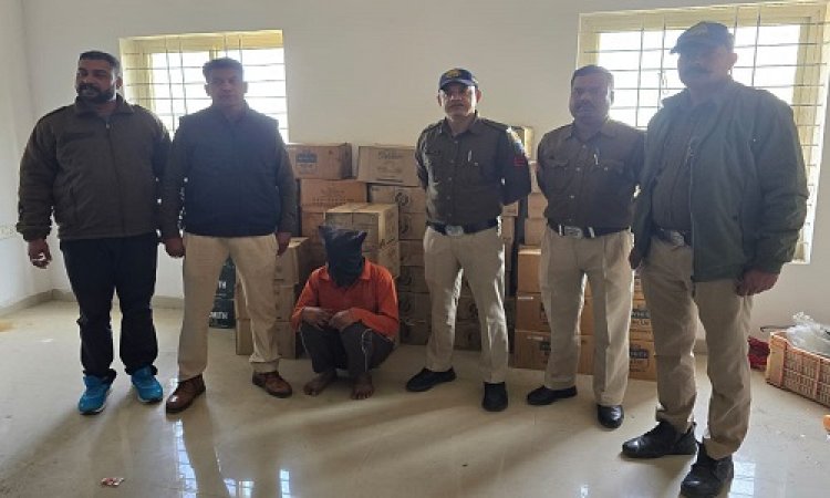 BIG NEWS : ट्रक में स्कीम बनाकर भरा नशा, और स्मगलिंग के लिए निकला, पर बीच में मिली मंदसौर पुलिस, फिर ऐसे घेराबंदी कर पकड़ा, लाखों की शराब जप्त, ये आरोपी भी गिरफ्तार, पढ़े खबर
