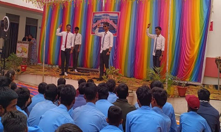 NEWS : धमनार के शासकीय विद्यालय में वार्षिकोत्सव की धूम, छात्र-छात्राओं ने दी रंगारंग प्रस्तुतियां, तालियों से गूंजा परिसर, पढ़े खबर