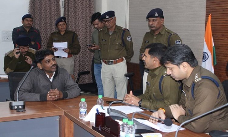BIG NEWS : मंदसौर पुलिस कंट्रोल रूम पर शिविर संपन्न, आमजन से रूबरू हुए पुलिस अधिकारी, फिर तत्काल हुआ शिकायतों का निराकरण, पढ़े खबर