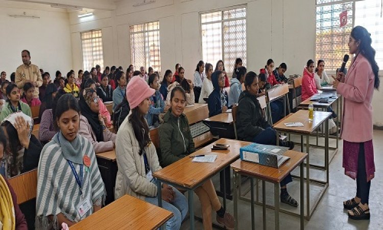 NEWS : जाजू कॉलेज में लाइफ स्टाइल स्केल टेस्ट आयोजित, छात्राओं को दी मूल तत्वों की जानकारी, कैसे होता है गठन, पढ़े खबर