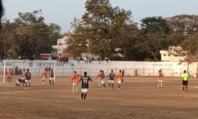 BIG NEWS : गणतंत्र दिवस फुटबाल स्पर्धा, NFA सेमी फायनल में, A यूनियन भी जीती, आज इन टीमों के बीच क्वार्टर फाइनल मुकाबला, आप भी देखने पहुंचे ये रोमांचक खेल, पढ़े खबर