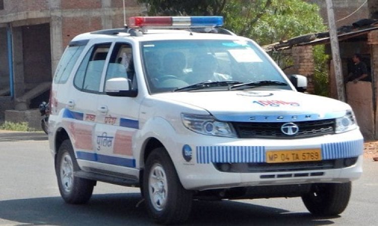 BIG NEWS : 42 वर्षीय व्यक्ति ने गटका जहरीला पदार्थ, तो सुचना पहुंची पुलिस तक, फिर खाकी ने उठाया ये बड़ा कदम, आप भी कहेंगे वाह, ये घटना कुकड़ेश्वर थाना क्षेत्र की, पढ़े खबर