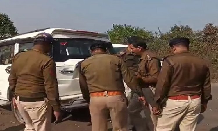 OMG ! दो कारों की जोरदार भिड़ंत, बाल-बाल बचे एसपी, पर घायल हो गए कई लोग, घटना इस जिले की, पढ़े खबर