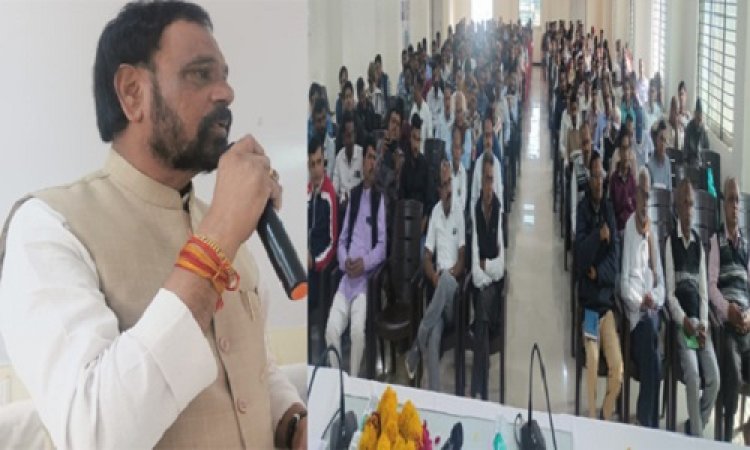 BIG NEWS : विधायक मारु की अध्यक्षता में बैठक, पंचायतों के सरपंच-सचिव हुए शामिल, पीएम मोदी के लक्ष्य पर जोर, तो ये निर्देश भी दिए, पढ़े खबर