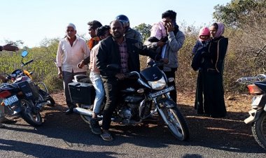 BIG BREAKING : रतनगढ़-सिंगोली रोड़ पर गिरे बाइक सवार दंपत्ति, अस्पताल में उपचार जारी, क्या इनके साथ वाकई में हुई लूट, या चल रही अफवाह, सिंगोली थाना प्रभारी ने किया बड़ा खुलासा, पढ़े खबर