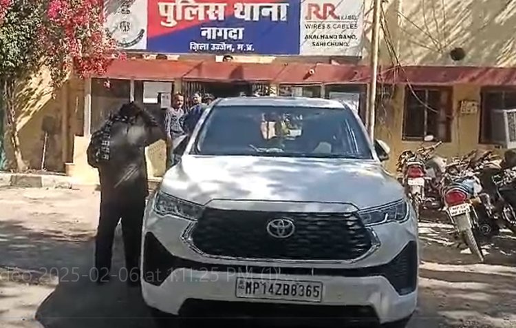 BIG NEWS : जावद जनपद के CEO का अपहरण, फिर नीमच पुलिस हुई अलर्ट, इनके सहयोग से बड़ी कार्यवाही, आकाश धुर्वे को कैंट थाने लेकर पहुंच रही खाकी, पढ़े खबर