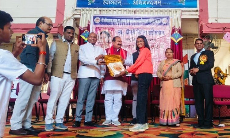 NEWS : जाजू कन्या महाविद्यालय में चार दिवसीय वसंत उत्सव का समापन, स्व. श्रीमती खंडेलवाल की स्मृति में पुरस्कार किए वितरित, विधायक परिहार ने कहीं ये बड़ी बात, पढ़े खबर