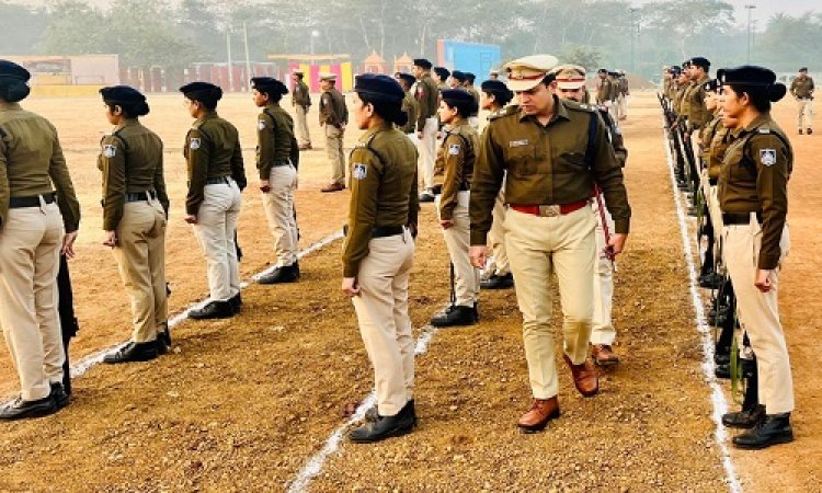 BIG NEWS : पुलिस लाईन नीमच में जनरल परेड, एसपी अंकित जायसवाल ने किया निरीक्षण, इन अधिकारियों-कर्मचारियों को किया पुरस्कृत, पढ़े खबर