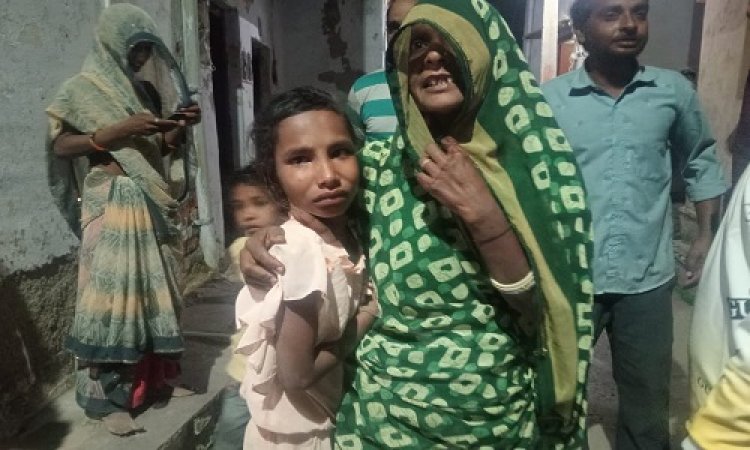 BIG NEWS : भोई मोहल्ला में मिली बालिका, तो मौके पर पहुंची रामपुरा पुलिस, दुधलाई और श्रीपुरा गांव से निकला कनेक्शन, फिर खाकी ने निभाया अपना फर्ज, बच्ची को परिजनों से मिलाया, पढ़े खबर