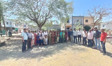 BIG NEWS: नीमच की इस कॉलोनी में मूलभूत सुविधाओं का अभाव, लंबे समय से रहवासी परेशान, आज जनप्रतिनिधियों के साथ की बैठक, जब बताई समस्या, तो मिला ये आश्वासन, पढ़े खबर 