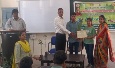 NEWS : सामान्य ज्ञान और जागरूकता पर विभिन्न प्रतियोगिताएं आयोजित, बाजी मारने वाले छात्र-छात्राओं को किया पुरस्कृत, नीमच के पीजी कॉलेज में ये खास कार्यक्रम संपन्न, पढ़े खबर