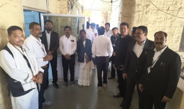 BIG UPDATE: जिला अभिभाषक संघ का चुनाव दंगल, नीमच न्यायालय परिसर में वोटिंग, इतने प्रतिशत मतदान हुए, चुनावी रण में इनके नाम आगे...! पढ़े खबर 