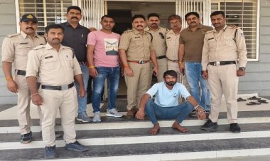 BIG NEWS : 25 से ज्यादा प्रकरण, अब इस अपराध की थी तैयारी, रंजिश का बदला लेने से पहले सिटी पुलिस ने घेरा, आदतन अपराधी बाबु रंगरेज चढ़ा हत्थे, पिस्टल और राउंड भी जप्त, पढ़े खबर