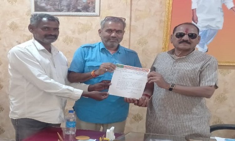 BIG NEWS : नीमच जिले के इस गांव की सहकारी समिति उपार्जन केंद्र में शामिल नहीं, भाजपा किसान मोर्चा जिलाध्यक्ष ने कलेक्टर और जिला पंचायत अध्यक्ष को सौंपा ज्ञापन, की ये बड़ी मांग, क्षेत्र की खासियत से कराया अवगत, पढ़े खबर