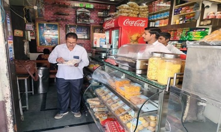 BIG NEWS : जिला कलेक्टर के निर्देश, और खाद्य विभाग की ताबड़तोड़ कार्यवाहियां, जावद में इन चार दुकानों से लिए सैंपल, अब जांच के बाद होगा बड़ा एक्शन, पढ़े खबर