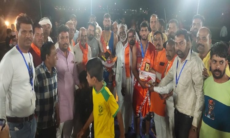 BIG NEWS : ग्वालटोली में जिला वेट एवं केसरी कुश्ती प्रतियोगिता संपन्न, नीमच व मंदसौर सहित इन जिलों के पहलवानों ने दिखाया दम, इन्होंने जीता-उपविजेता का खिताब, पढ़े खबर