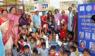 NEWS : इनरव्हील ने किया सेवा प्रकल्प, टीम पहुंची निर्धन बस्ती, चप्पल और वॉटर बॉटल सहित ये सामग्री की वितरित, पढ़े खबर