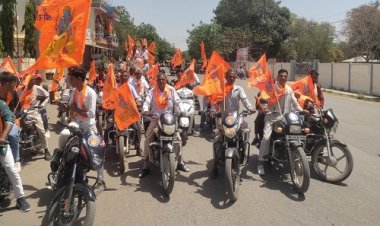 NEWS : रामनवमी पर नायक समाज ने निकाली भव्य वाहन रैली, रथ में सवार हुए श्रीराम, पुष्पवर्षा से हुआ भव्य स्वागत, पढ़े खबर