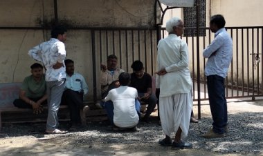 BIG NEWS : नयागांव-जावद रोड़ पर काल बनकर आया वाहन, बाइक सवारों को मारी टक्कर, घनश्याम की दर्दनाक मौत, तो ये घायल, पुलिस जुटी जांच में, पढ़े खबर