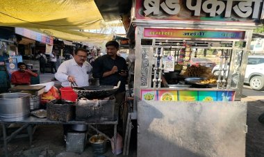 BIG NEWS : नीमच में दूकानदार हो जाएं सावधान, संस्थान के साथ अपने आप को भी रखें साफ-सुथरा, वरना हो सकती है बड़ी कार्यवाही, खाद्य विभाग की टीम अलर्ट, इनके यहां दस्तक के बाद लिए सैंपल, पढ़े खबर