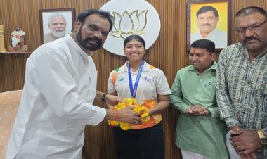 WOW ! खेलो इंडिया यूथ गेम्स, नेशनल कैंप में मनासा की रीतू का चयन, विधायक मारु ने कुछ यूं किया सम्मान, और जिले की बेटी के लिए कहीं ये बड़ी बात, पढ़े खबर