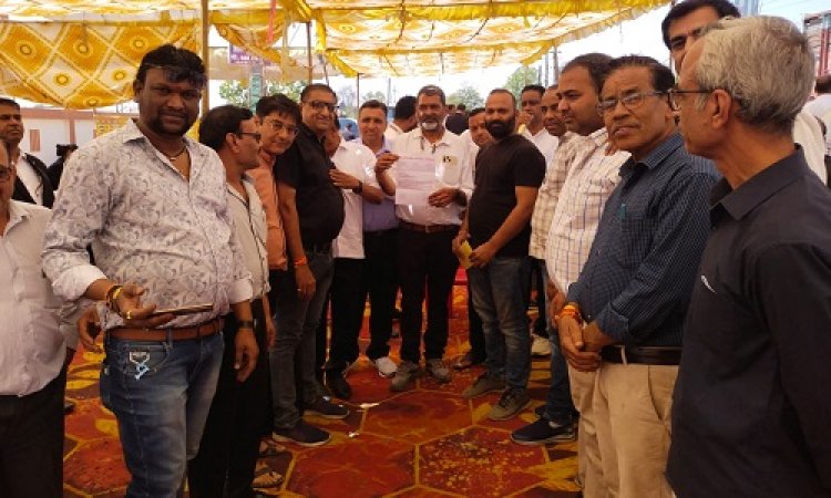 BIG NEWS : अभिभाषक संघ की हड़ताल, अब नीमच जिला केमिस्ट एंड ड्रगिस्ट एसोसिएशन ने दिया अपना समर्थन, सौंपा पत्र, पढ़े खबर