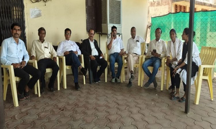 NEWS : जिला अभिभाषक संघ की मांग, और धरना प्रदर्शन, आज समर्थन में उतरा रामपुरा संघ, कुछ यूं किया विरोध प्रदर्शन, पढ़े खबर