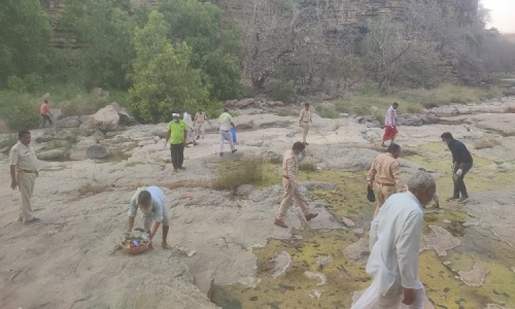 NEWS : जल गंगा संवर्धन, वन विभाग और समिति के सदस्य पहुंचे झरनेश्वर, फिर चलाया सफाई अभियान, ये लोग भी रहें मौजूद, पढ़े खबर
