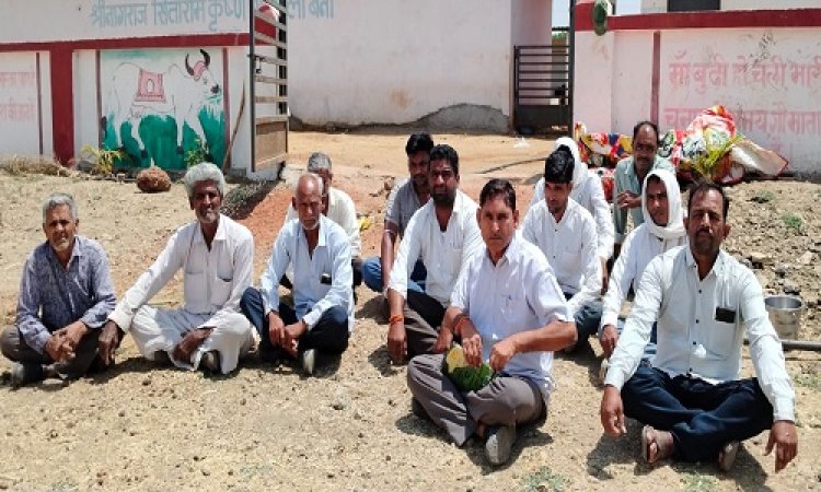 NEWS : ग्राम बनी में गौशाला स्वीकृत, कागजी कार्यवाही को सालों बीते, पर अब तक नहीं मिली जमीन, अब इन्होंने दी अनिश्चितकालीन धरने की चेतावनी, ये मामला मंदसौर जिले का...! पढ़े खबर