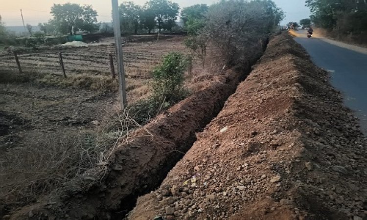 NEWS : निजी सिम कंपनी ने साधा अपना स्वार्थ, हरे-भरे वृक्षों को कर रही जमींदोज, अब क्षेत्र की जनता में पनपा आक्रोश, जिला प्रशासन से ध्यान देने की मांग, पढ़े खबर