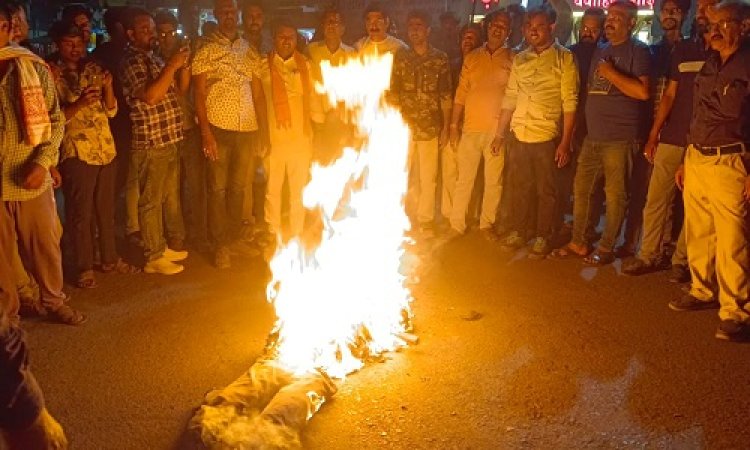 BIG NEWS : पहलगाम में आतंकी हमला, मनासा में बजरंग दल और सर्व समाज उतरा सड़कों पर, निकाली जनाक्रोश रैली, फिर आतंकवाद का पुतला फूंका, पढ़े खबर
