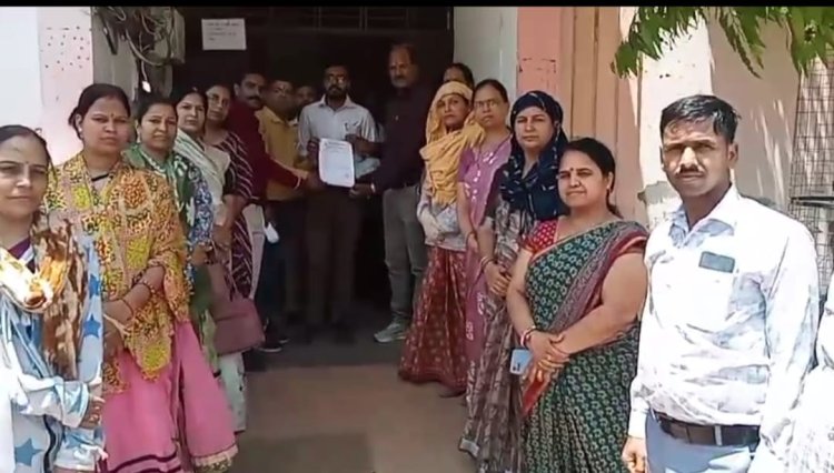 BIG NEWS : जीरन से पहलगाम आतंकी हमले का विरोध, शिक्षकों ने निकाली रैली, और नारेबाजी करते हुए पहुंचे यहां, फिर राष्ट्रपति व प्रधानमंत्री के नाम सौंपा ज्ञापन, की ये बड़ी मांग, पढ़े खबर