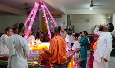 NEWS : नीमच में इस्कॉन मंदिर पर मनाया चंदन यात्रा महोत्सव, भगवान श्री जगन्नाथ को नौका विहार कराकर लगाया लेप, भक्तिभाव से झूम उठे श्रद्धालु, पढ़े खबर