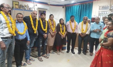 BIG NEWS : लॉकर की चाबी हुई गुम, तो सेंट्रल बैंक ऑफ इंडिया शाखा नीमच सिटी ने निभाया अपना फर्ज, आज इन्होंने किया कर्मचारियों का सम्मान, पुष्पाहार पहनाकर अभिनंदन, पढ़े खबर