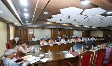 BIG NEWS : मोहन सरकार की कैबिनेट बैठक, जोड़े जाएंगे एमपी और महाराष्ट्र के ज्योतिर्लिंग, तो गेहूं की खरीदी पर भी हुई चर्चा, इन अहम फैसलों पर लगी मुहर, पढ़े खबर