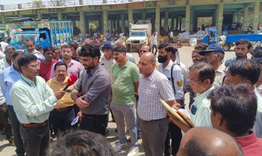 BIG NEWS : जिला कलेक्टर हिमांशु चंद्रा ने किया नीमच मंडी का निरिक्षण, किसानों से की चर्चा, और मंडी अधिकारियों को दिए ये निर्देश, पढ़े खबर