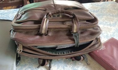 BIG NEWS : मनासा न्यायालय परिसर में चोरी की वारदात, टेबल पर रखे बैग से निकाले रूपए, पलक झपकते ही लाखों उड़ाएं, अज्ञात बदमाशों की तलाश में जुटी पुलिस, पढ़े खबर