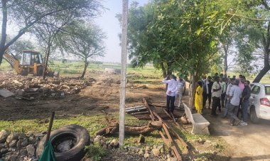 BIG NEWS : नीमच जिले के इस गांव में पहुंची राजस्व दल की टीम, फिर शमशान भूमि से हटाया अवैध अतिक्रमण, चलाया बुल्डोजर, पढ़े खबर