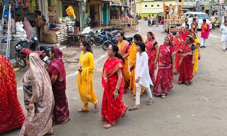NEWS : नगर में गूंजा जय-जय परशुराम, रामपुरा में निकला भव्य चल समारोह, महिलाओं-पुरुषों ने पेश की एकता की मिसाल, ब्राह्मण समाज ने कुछ यूं मनाई अपने आराध्य देव की जयंती, पढ़े खबर
