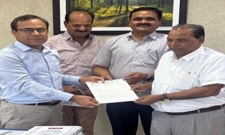 NEWS : मध्य प्रदेश शिक्षक संघ के सदस्य पहुंचे भोपाल, मंत्रालय में सचिव डॉ. संजय गोयल से की भेंट, समयमान वेतनमान सहित इन मुद्दों पर चर्चा, इस प्रक्रिया पर लगवाई तत्काल रोक, पढ़े खबर
