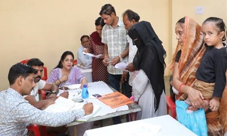 BIG NEWS : जब नीमच में हुआ इस शिविर का आयोजन, तो पहुंचे 100 से ज्यादा लोग, इनके प्रमाण पत्र बनाएं, तो इन्हें मिले बस यात्रा के पास, पढ़े खबर